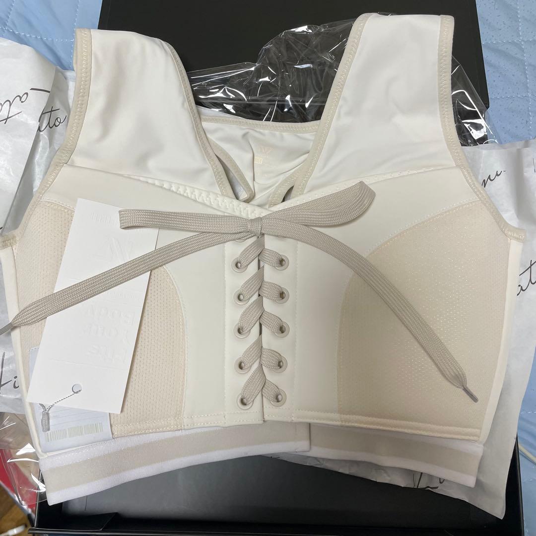 N7 ひなちゃんねる　レースアップ　スポブラ ホワイト　リニューアル 箱なし