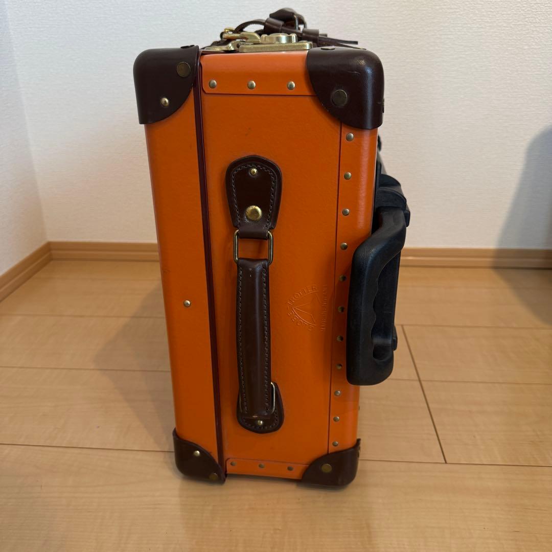 グローブトロッター センテナリー キャリーオン 2輪 オレンジ/ブラウン