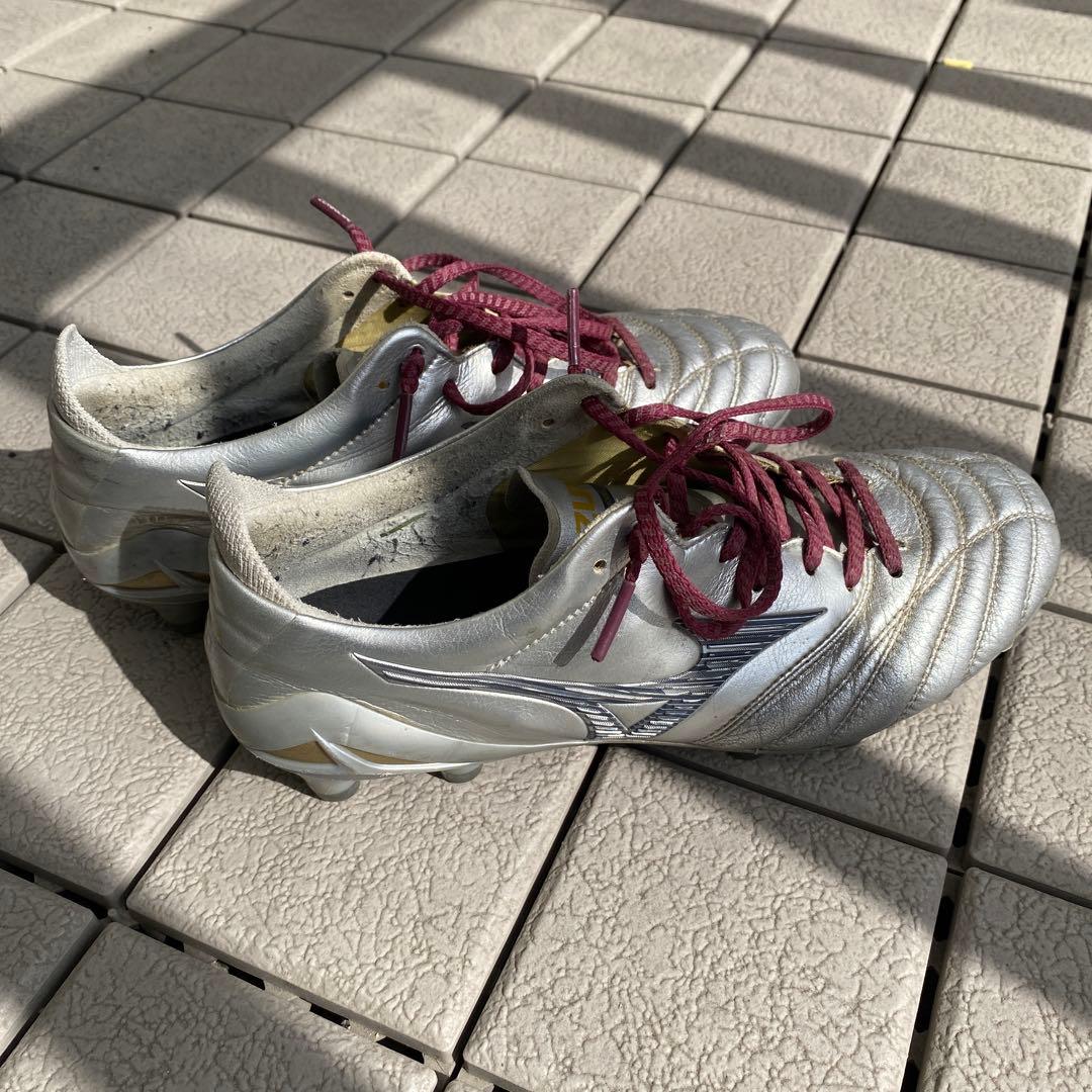 【限定カラー】Mizuno Morelia NEO シルバー23cm