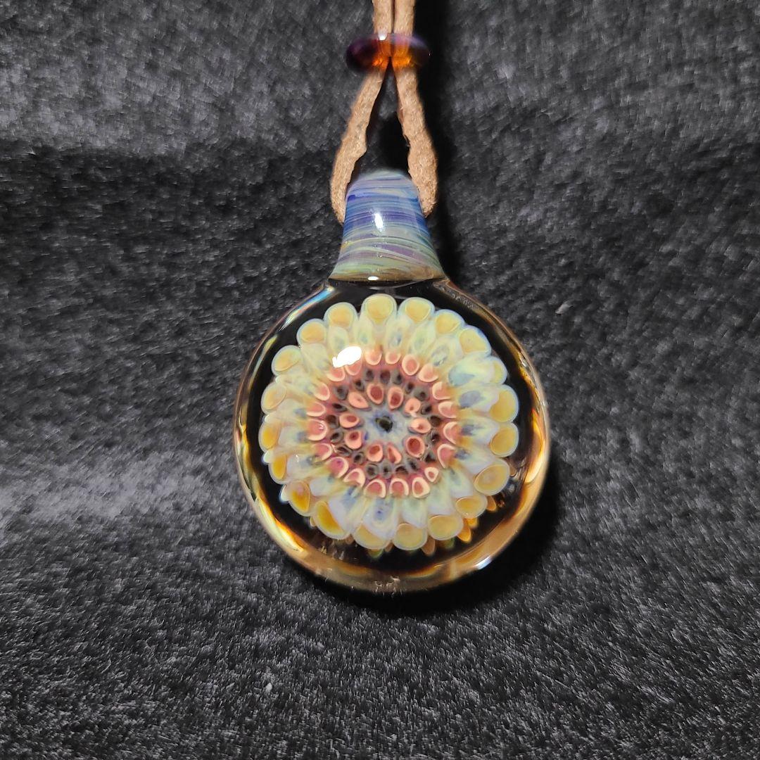 【玉響glass】ドライフラワー花模様ペンダント ポリシリケイトガラス 一品物