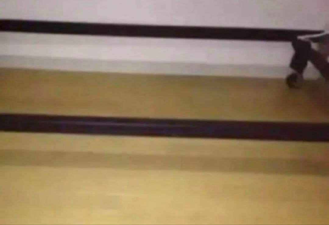 アメリカ製クィーン サイズベッドフレーム シモンズ アイアンフレームキャスター付