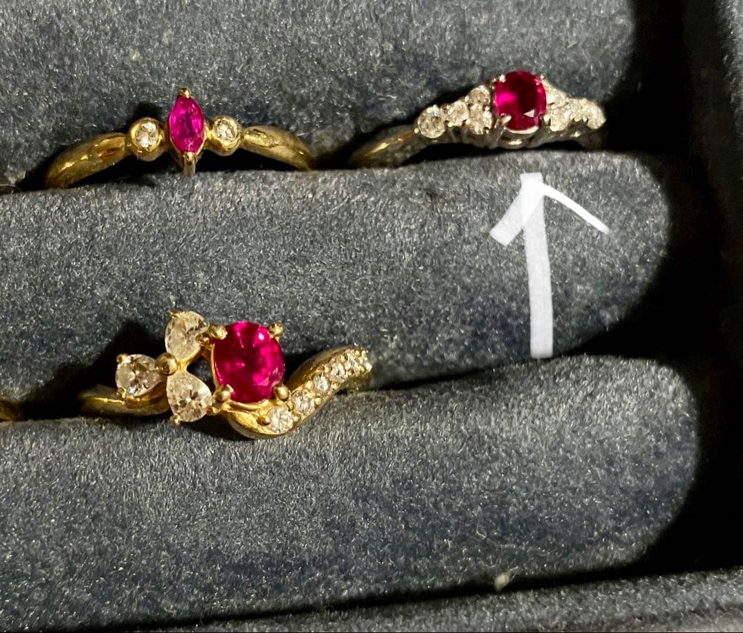 pt900＊深紅のルビー＆ダイヤリングです