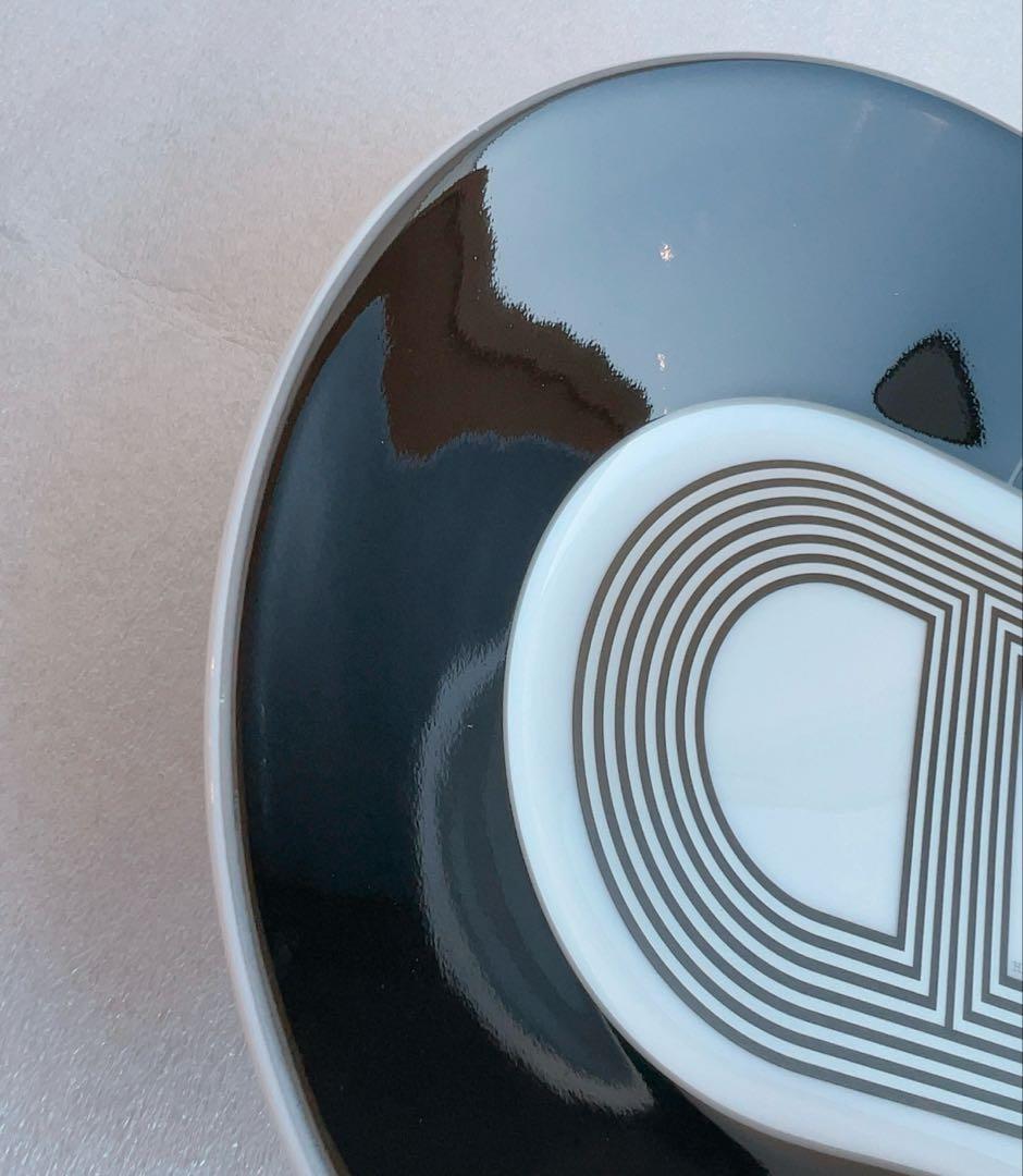 HERMES ラリー24 オーバルプレート　ホワイト/ ブラック