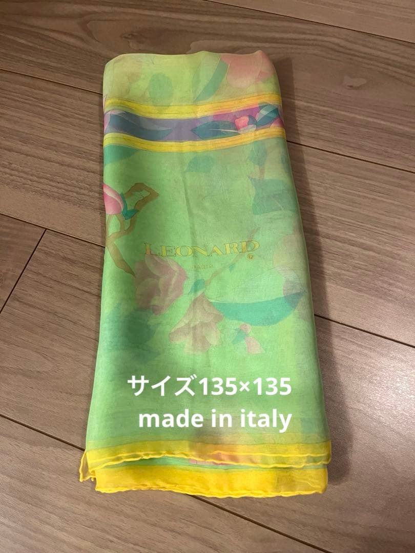 LEONARD レオナール　大判　花柄シルクスカーフ