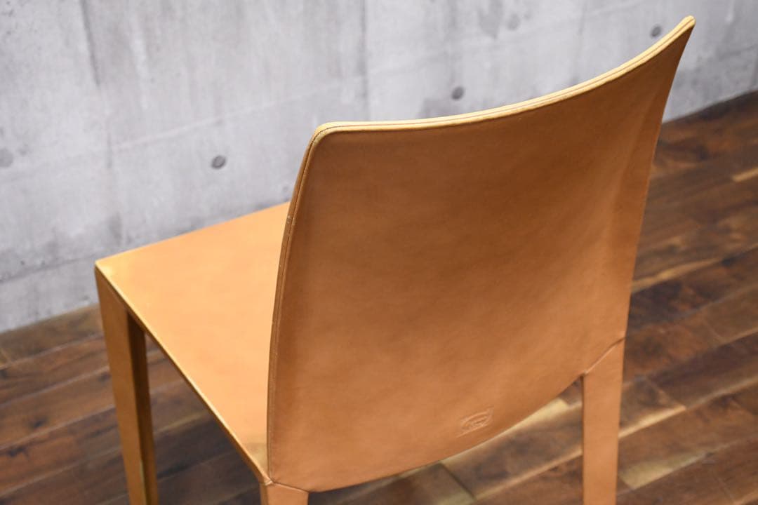 EEK126 イタリア製 ポルトローナフラウ LOLA ローラ ダイニングチェア