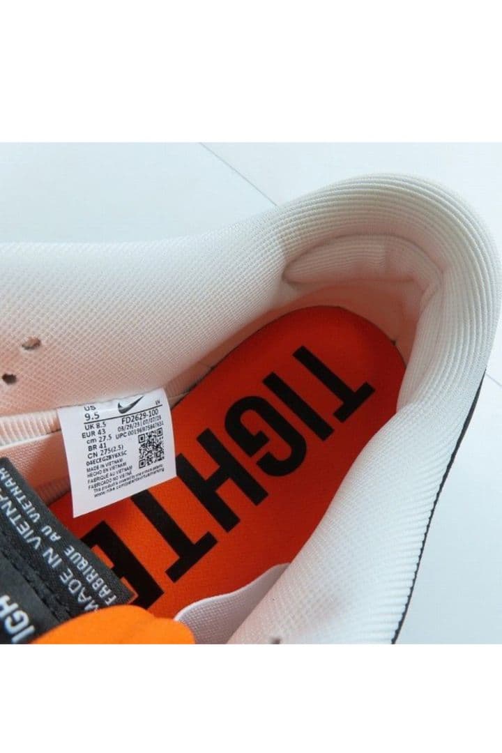 33　TIGHTBOOTH NIKE SB タイトブース ナイキ エスビー