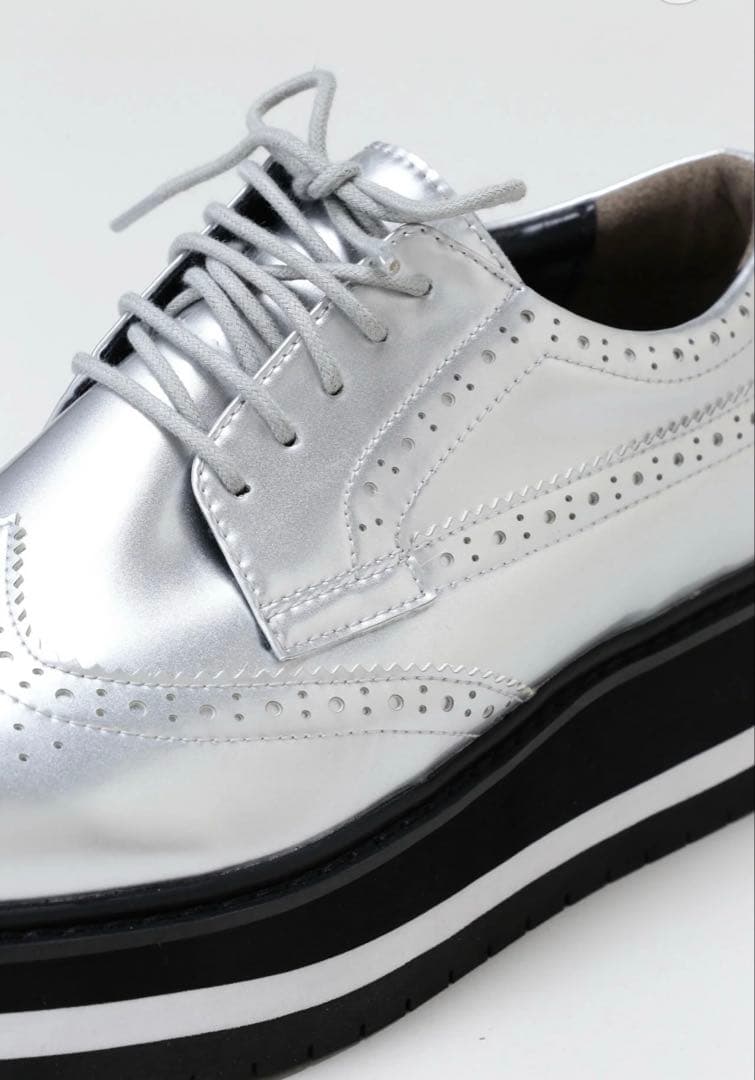 新品タグ付き セントアンドリュース　スパイクレス シルバー ゴルフシューズ