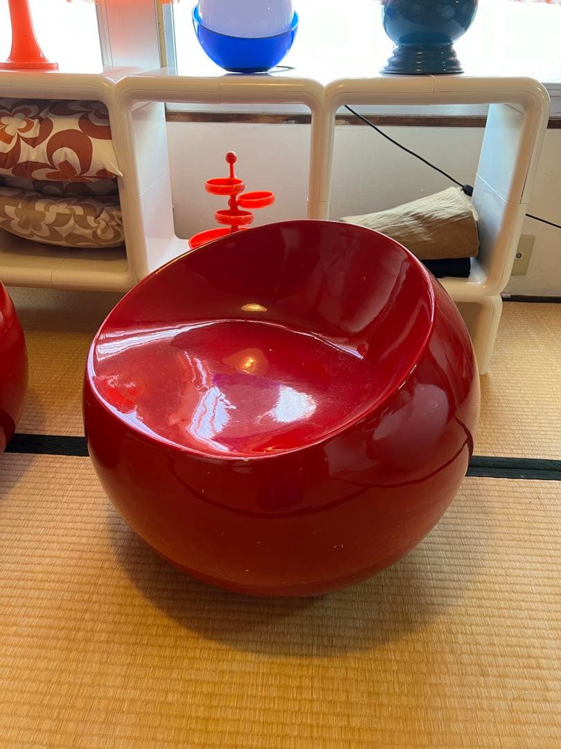 ボールチェア　スペースエイジ　ミッドセンチュリー　レトロポップ　球体　椅子