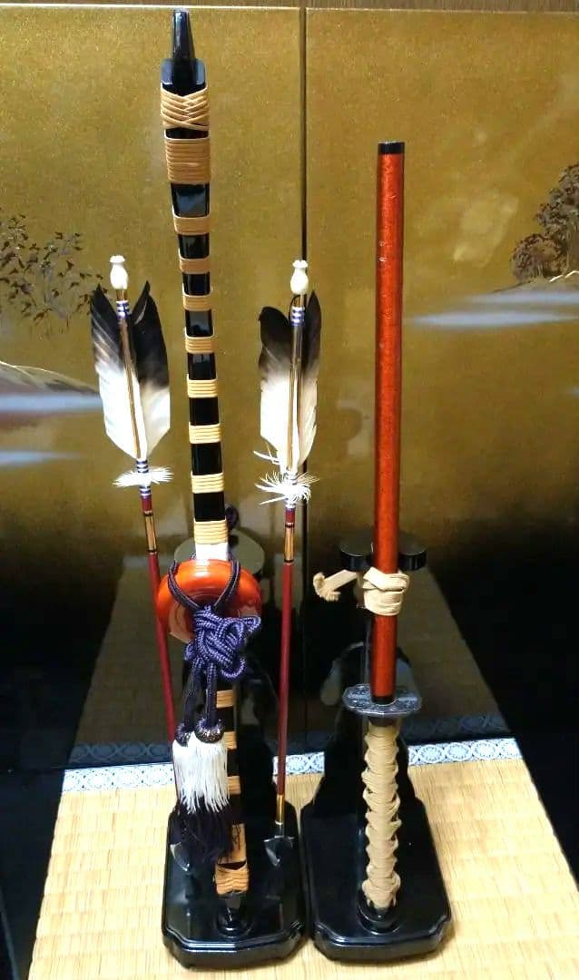 兜飾り　日本の伝統文化 端午の節句　五月人形　こどもの日　③太刀と弓のみ