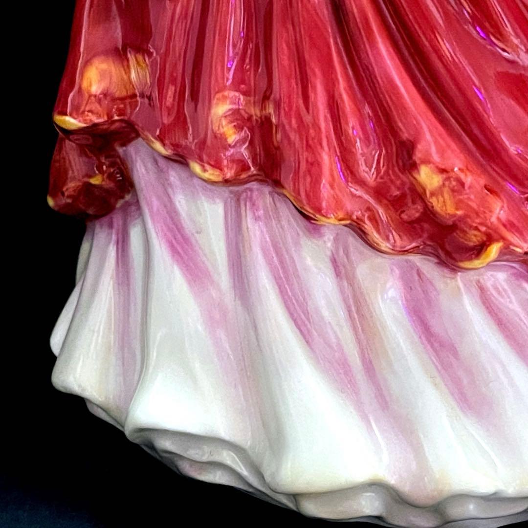 ロイヤルドルトン フィギュア 磁器像 クラシック プリティレディ