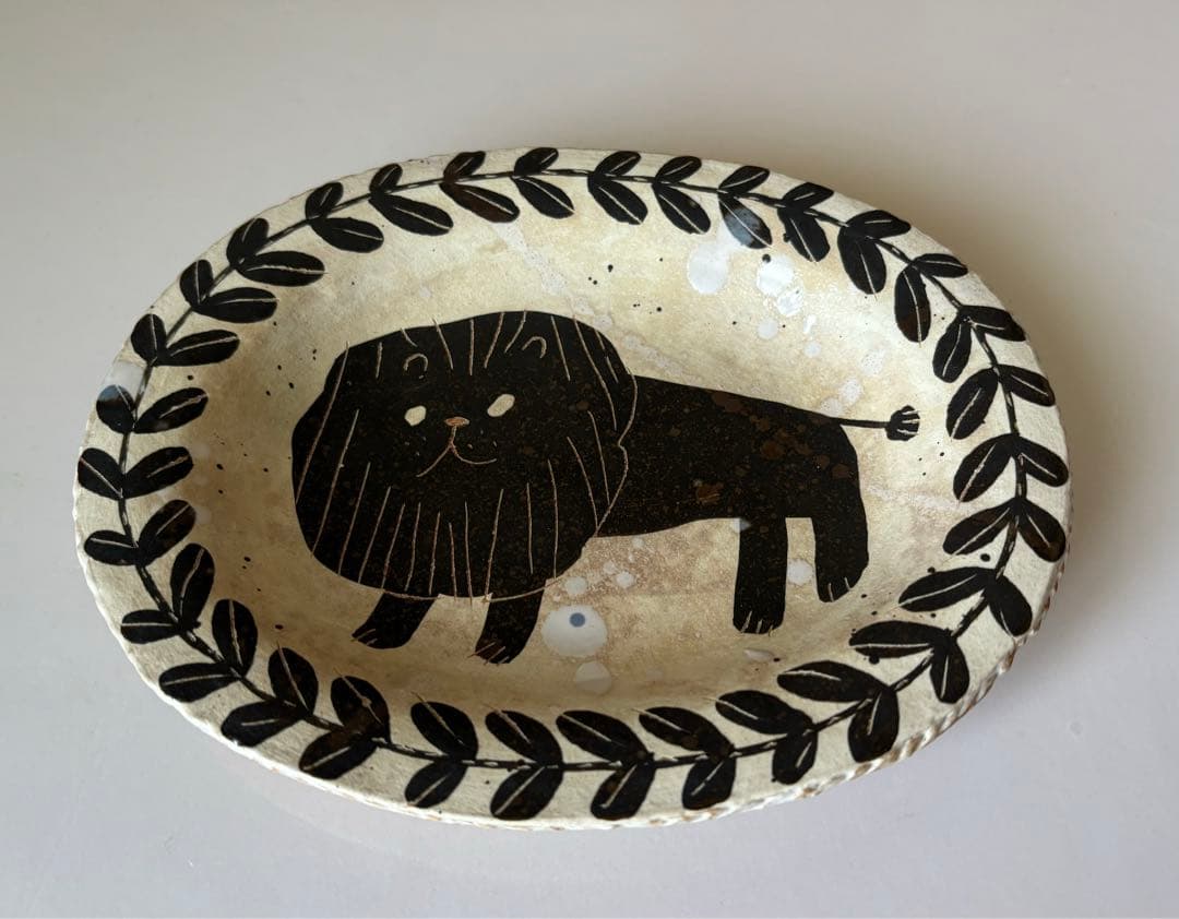 鹿児島睦　ライオン　楕円形皿