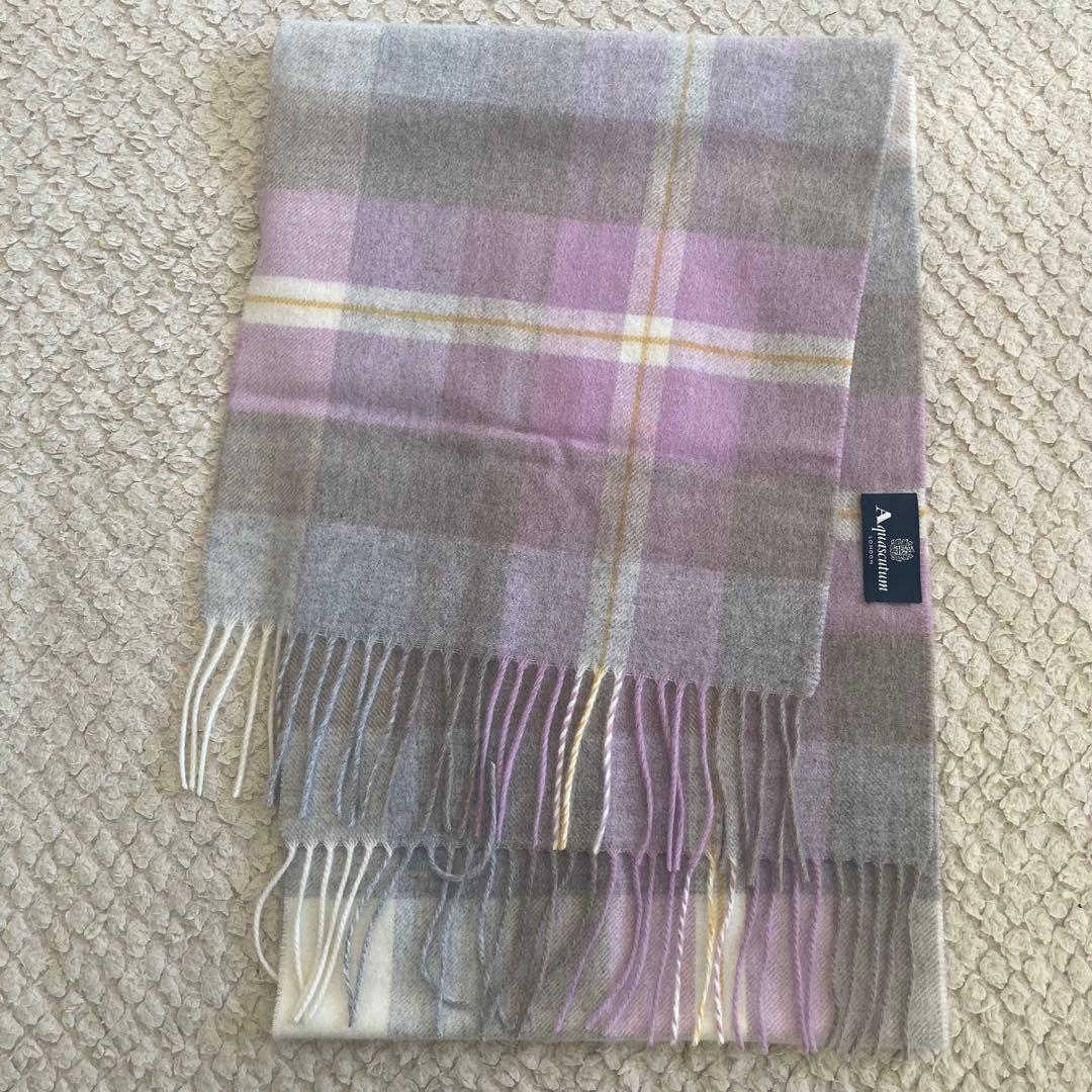 【新品】アクアスキュータム チェック柄マフラー ピンク グレー/パープル