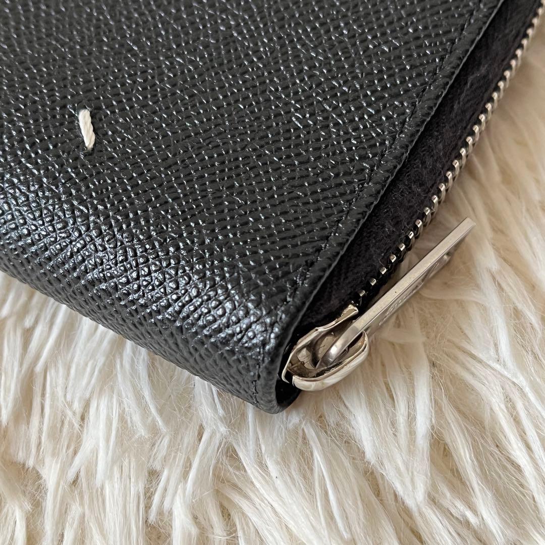 未使用級✨MAISON MARGIELA メゾンマルジェラ　二つ折り財布　レザー