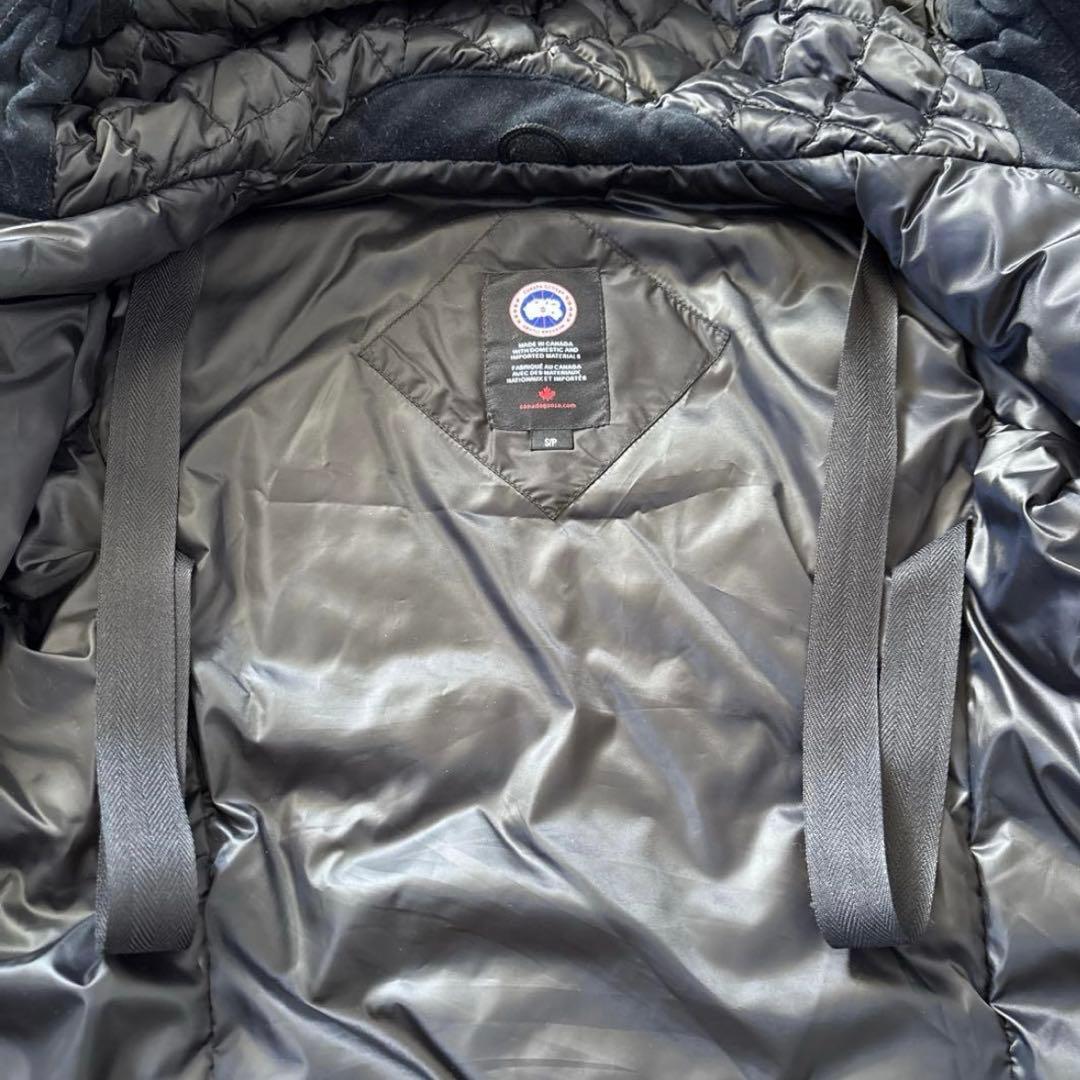 カナダグース フード付きダウンジャケット