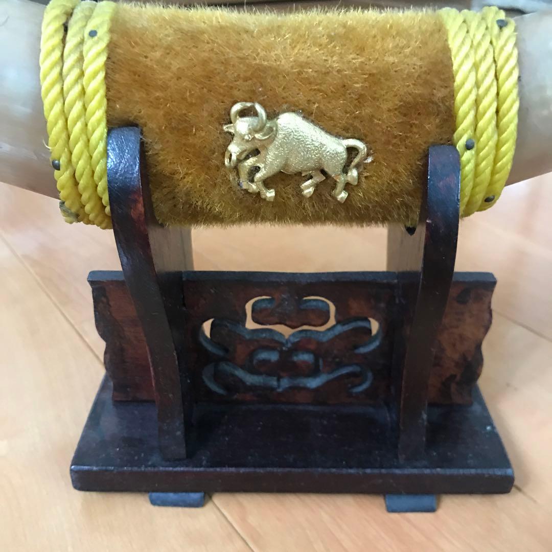 置き物　牛の角