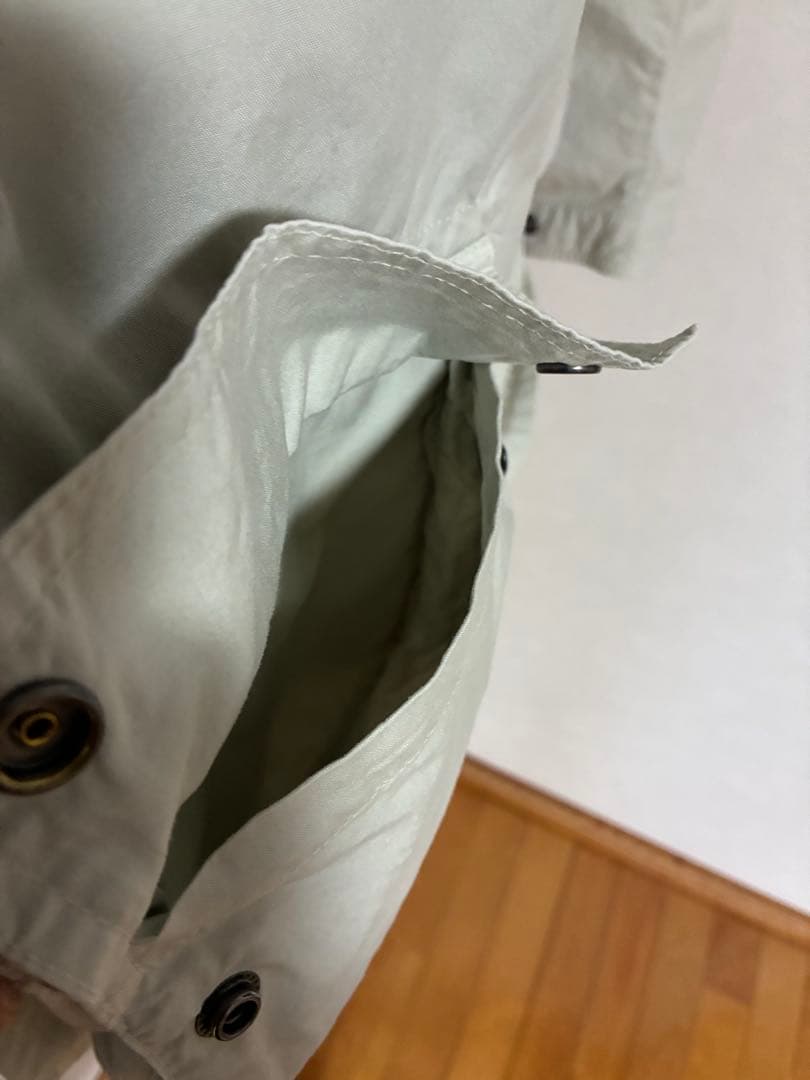 バブアー　インターナショナル　Lサイズ ライトグレー