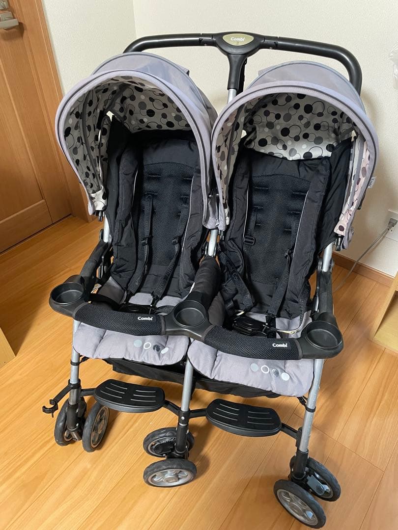 combi ダブルベビーカー 双子 ツイン