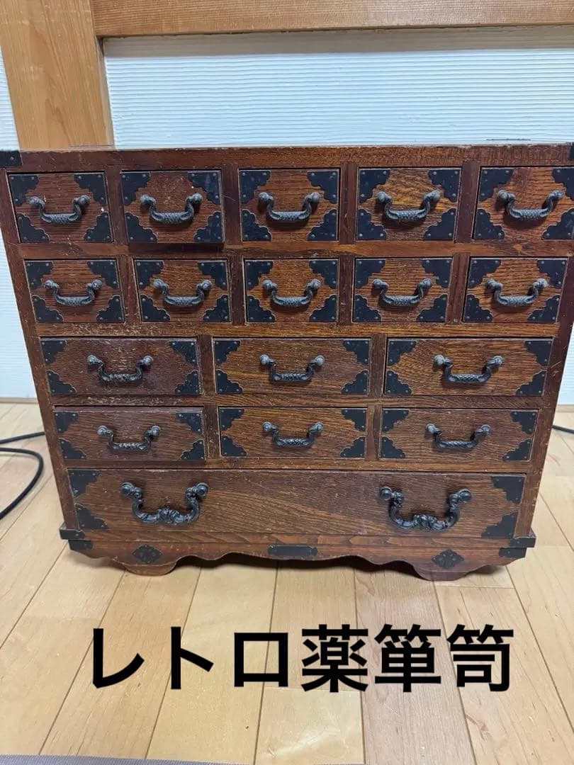 【〜8/31まで値下げ】アンティーク家具　薬箪笥　小物入れ　17引出し