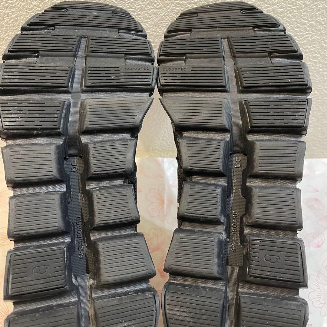 【美品】オンクラウド6(On Cloud 6) レディーススニーカーBK 24㎝