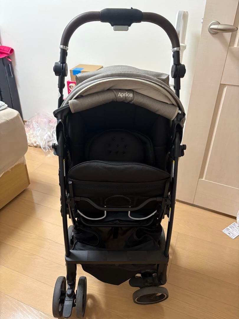 Aprica 折りたたみベビーカー グレー　レインカバー付き