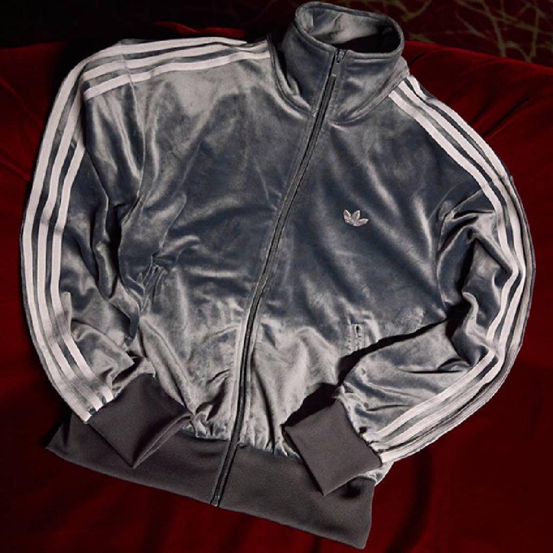 新品XS】当日発送アディダス　ファイヤーバード ベロアトラックトップ グレー