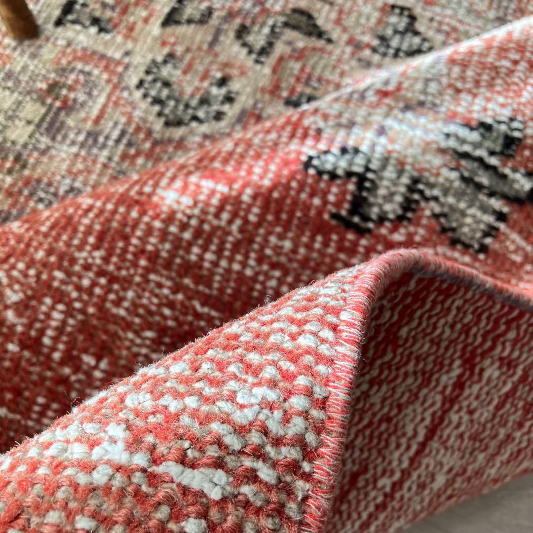 シャビーレッドコーラル116×174ブラック　メダリオン　トルコヴィンテージラグ