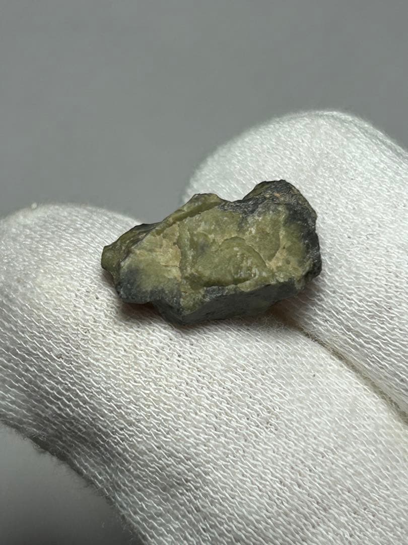 石質　隕石　タタフィン　原石　ダイオジェナイト　証明書付き　2.61g