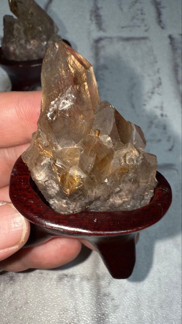 ④ブラジル産 タイチンルチルクォーツ マスター 原石クラスター 特注手彫専用台座