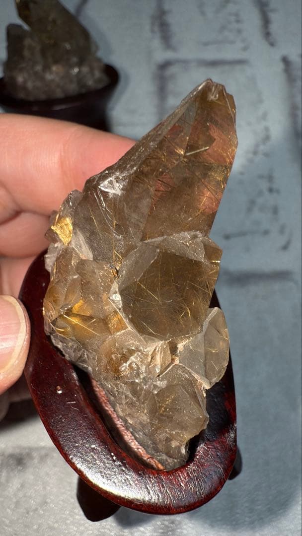 ④ブラジル産 タイチンルチルクォーツ マスター 原石クラスター 特注手彫専用台座