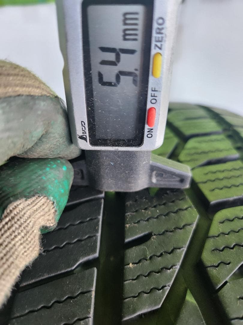 送料込☆2023年製TOYOトーヨー タイヤ215/60R17 日本製☆4本