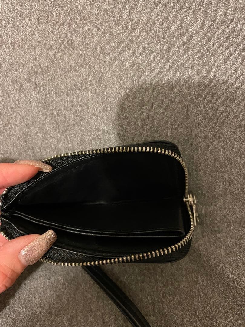 ヒステリックグラマー ケース ロゴ スタッズ ミニ財布 ストラップ付