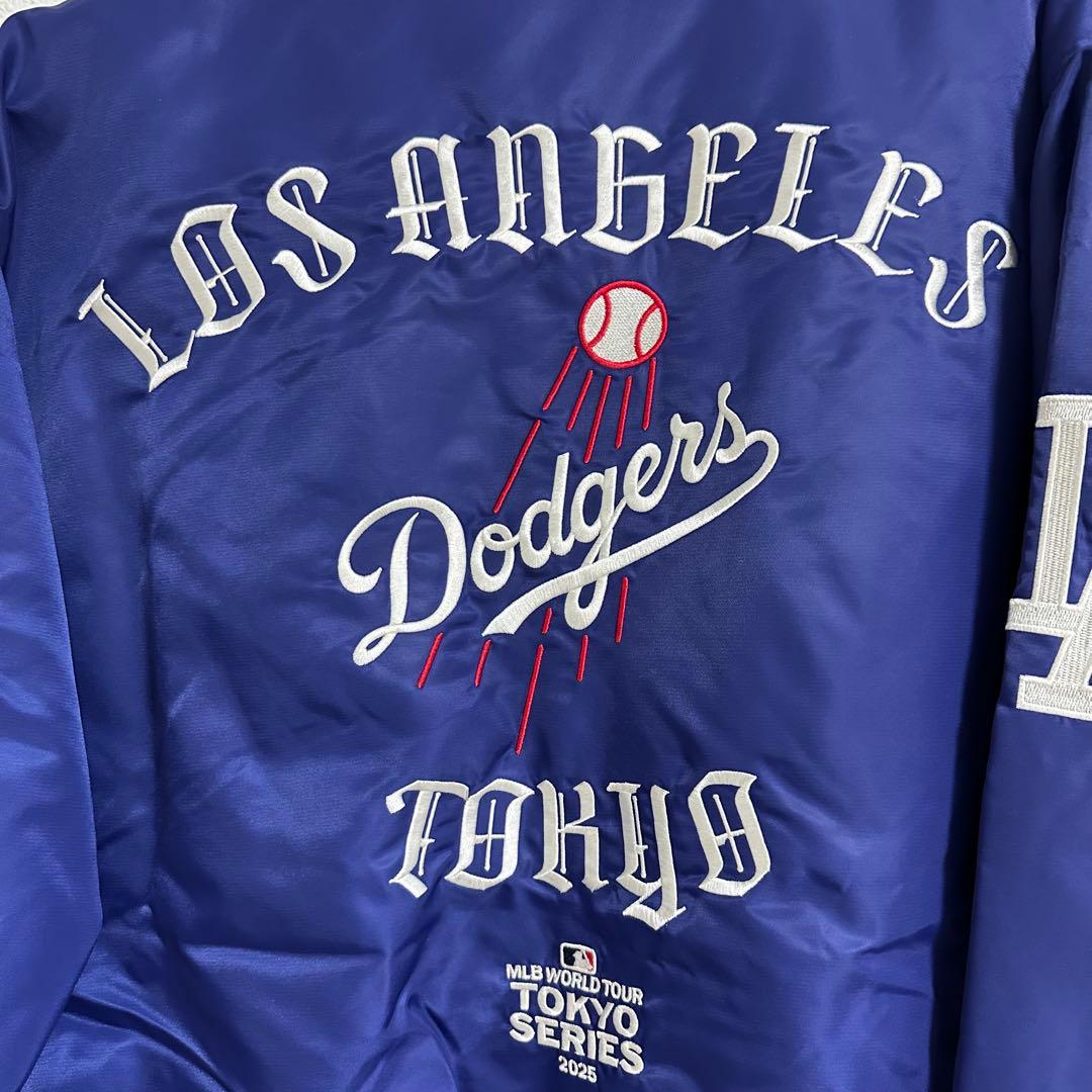 セール‼️ NEWERA ドジャース ナイロンジャケット ブルー GR8③