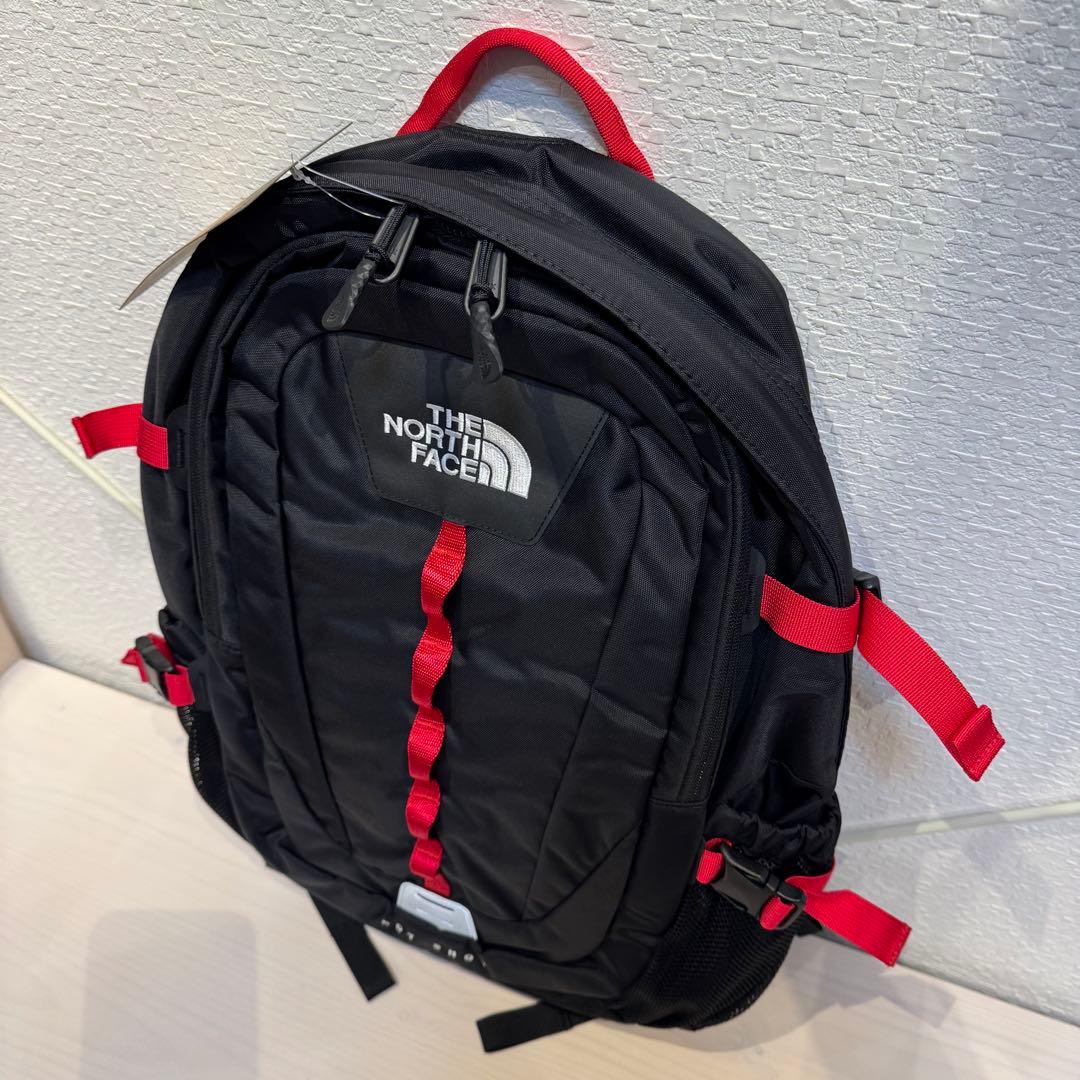 ひ*み様 27L新品ザノースフェイスホットショットリュックサックバックパック男女