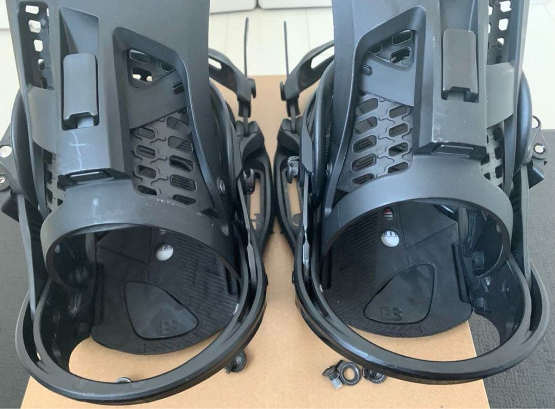 Burton ジェネシス EST スノーボードバインディング