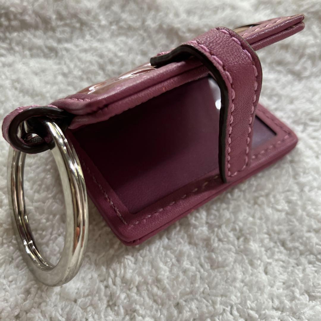 Coach シグネチャー柄　キーホルダー　キーチャーム　写真入れ