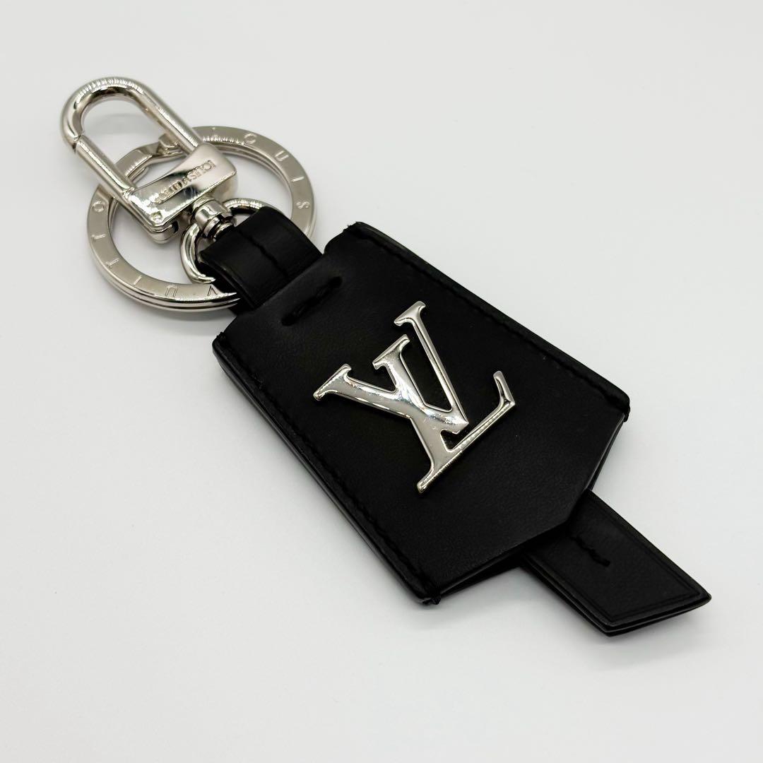 ♡未使用♡ ルイヴィトン LV クロッシュ クレ キーリング M68020