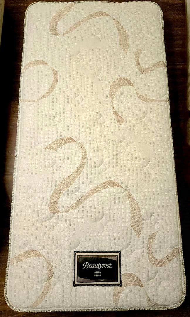 ミッキー★新品同様★ シモンズ マットレス『Ｓマット エッセンシャルＳＭ』