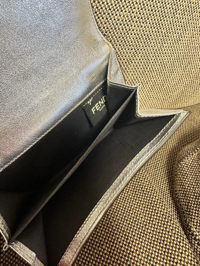 お値下げ♡フェンディ★ F Fモチーフレザー二つ折財布