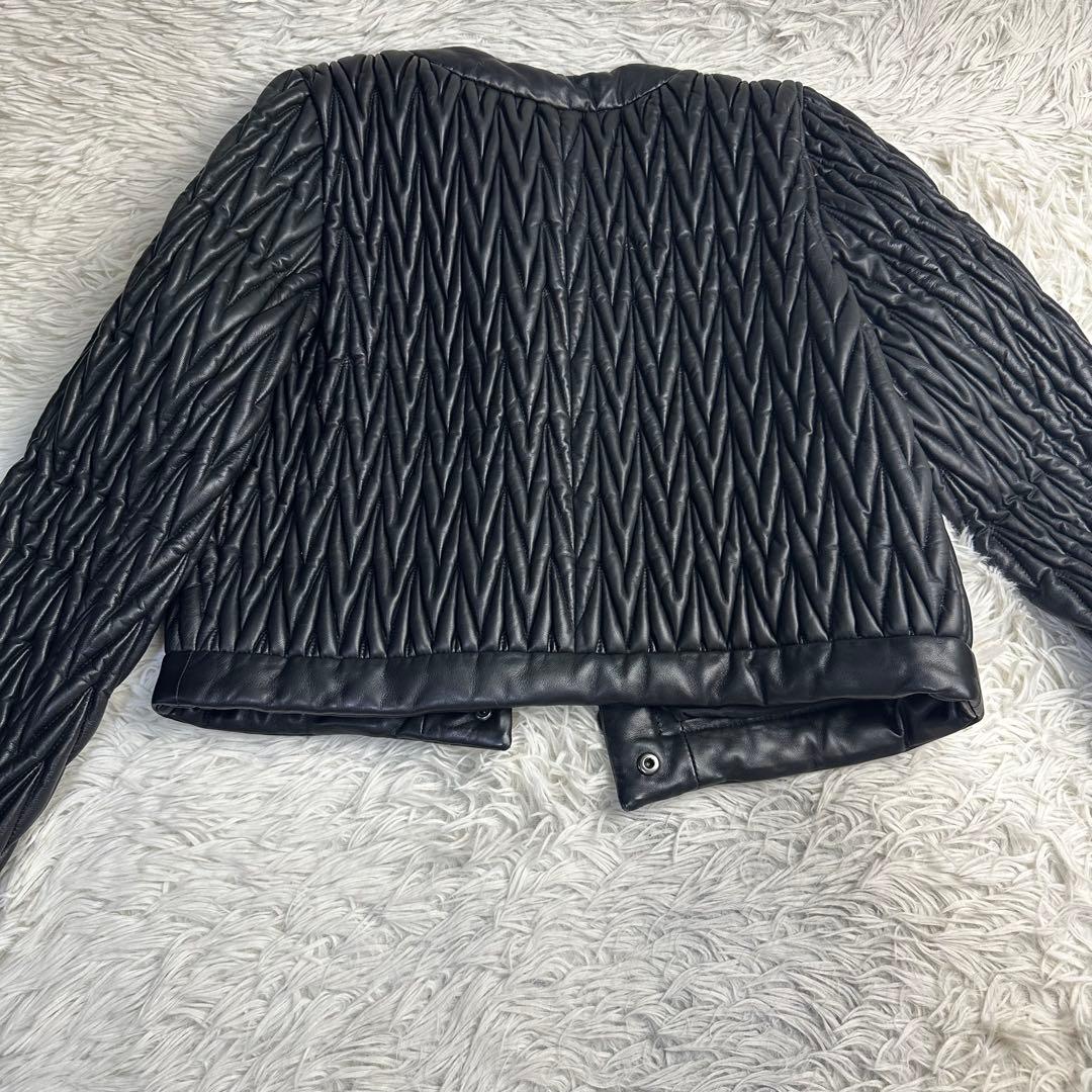 美品 EMPORIO ARMANI ブラックキルティングレザージャケットS~M