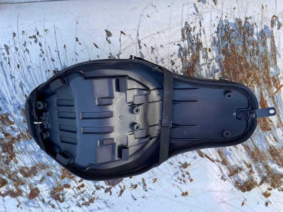 し*ん様 WOLFLINE キルティング バイクシート ブラック　レブル1100