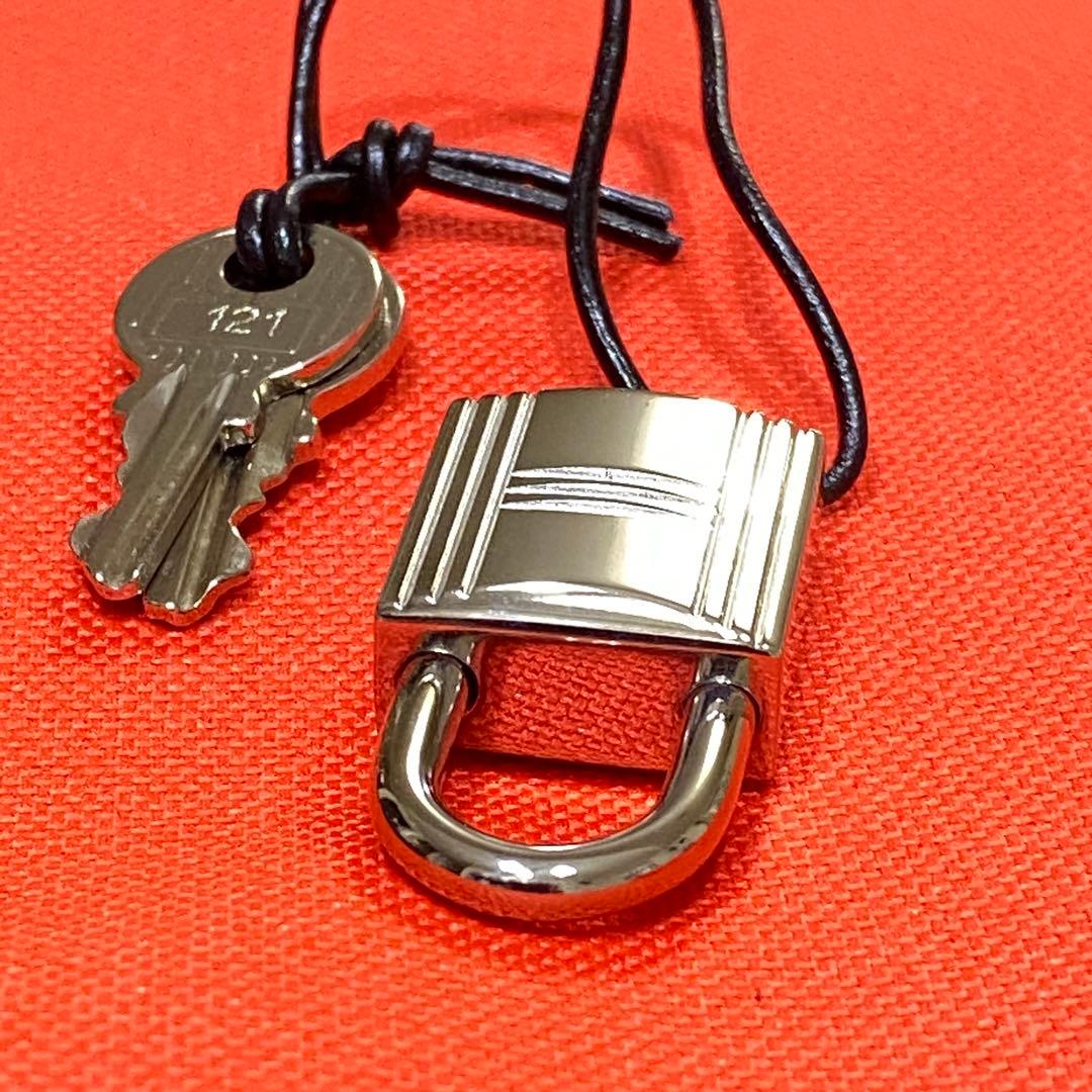 エルメスカデナ キー２個付き