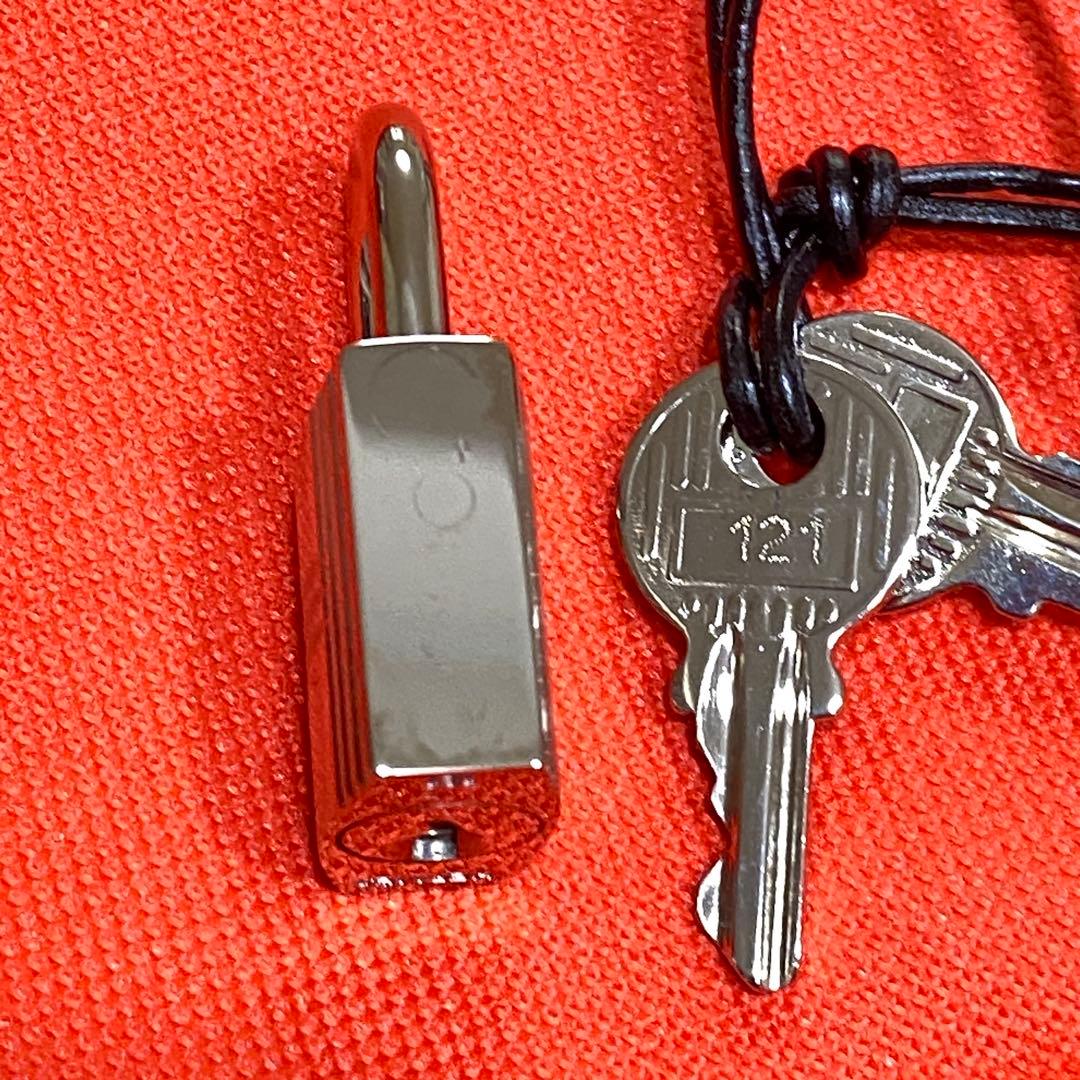 エルメスカデナ キー２個付き