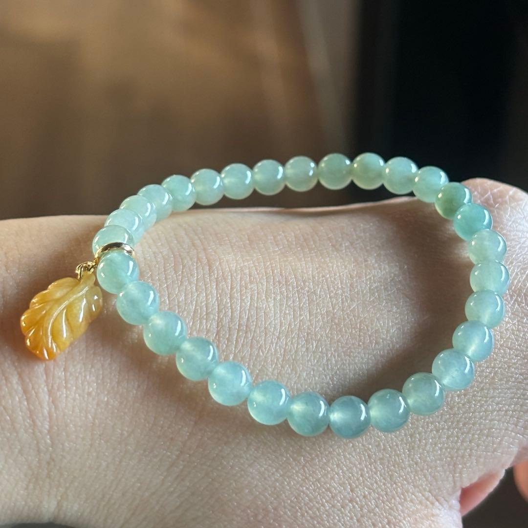 ミャンマー産 天然本翡翠（A貨）氷種　湖水緑　チャームセット　ブレスレット