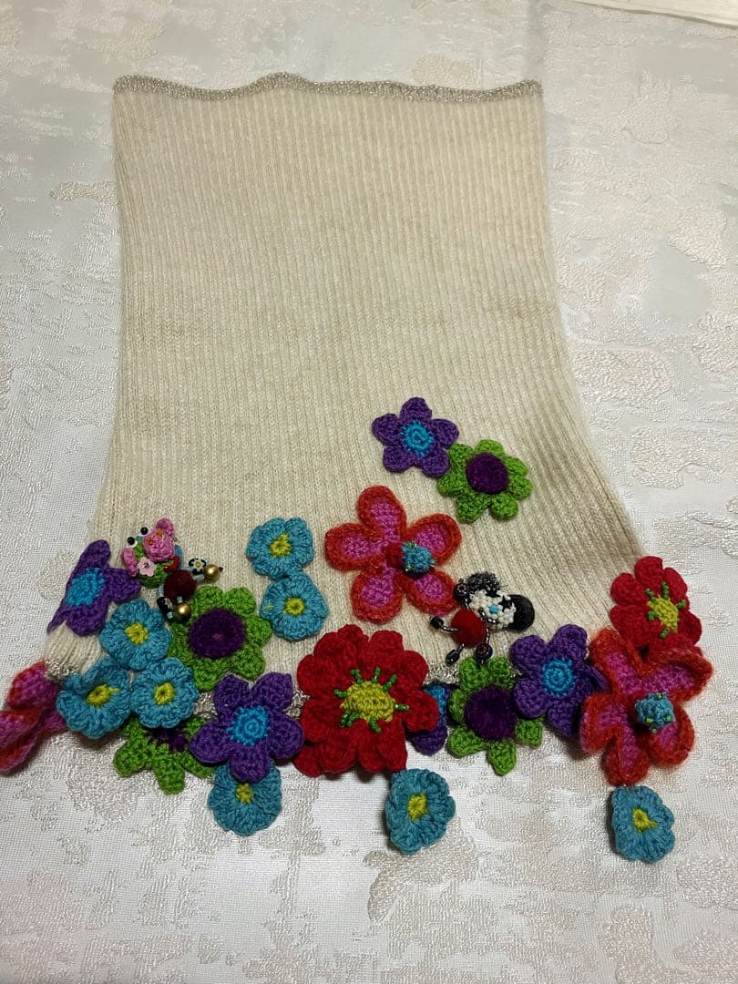 アルベロベロ かぎ編みモチーフが可愛いネックウォーマー♡