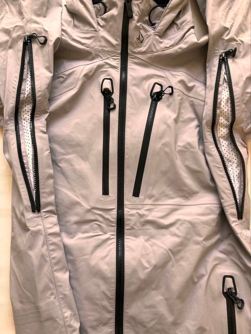 Volcom gore Tex ブライアンイグチモデル ジャケットMサイズ