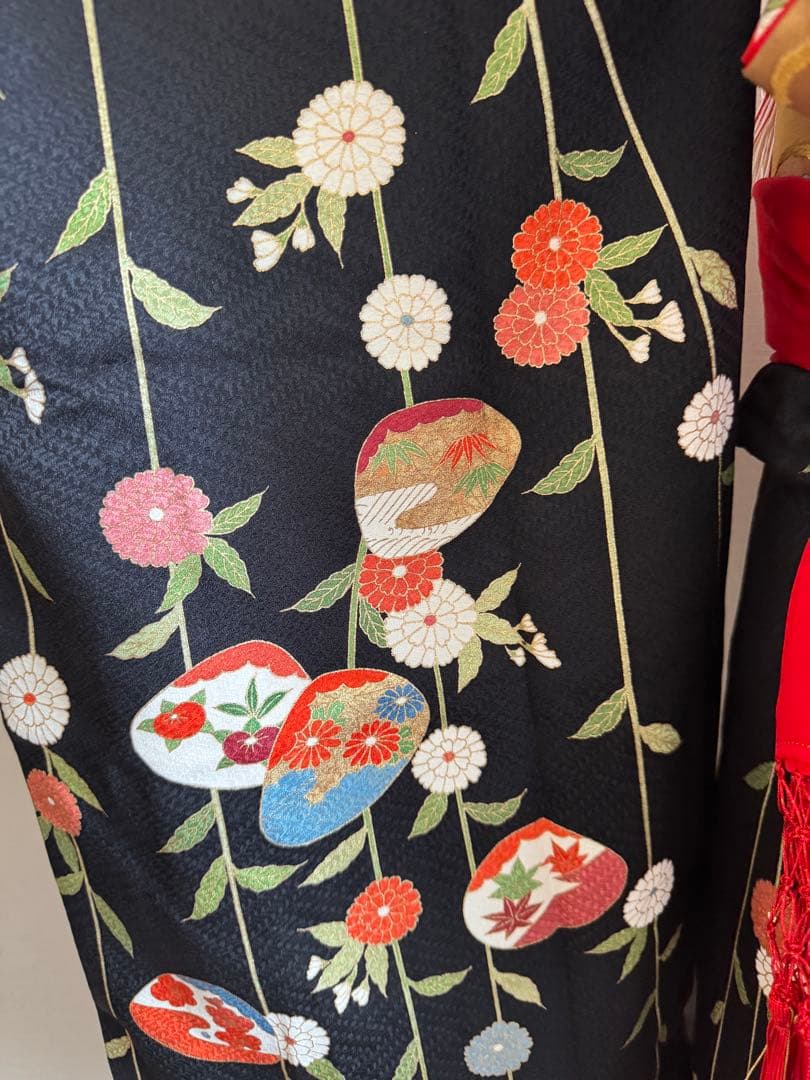専用です★逸品　正絹綸子黒色に枝垂れ菊と貝桶文　七歳着物フルセット