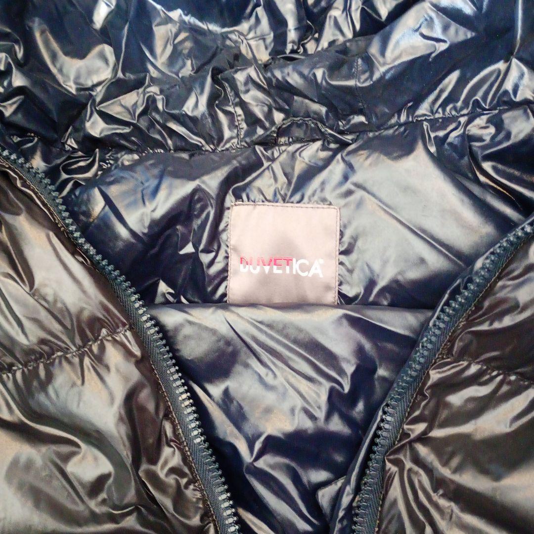 DUVETICA 黒 フード付きダウンベスト