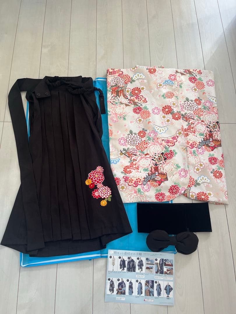 キャサリンコテージ　140 袴セット　卒園式　袴　襟巻きと髪飾り付き♡ 美品