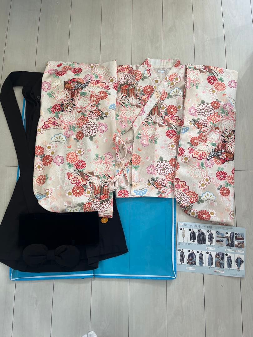 キャサリンコテージ　140 袴セット　卒園式　袴　襟巻きと髪飾り付き♡ 美品