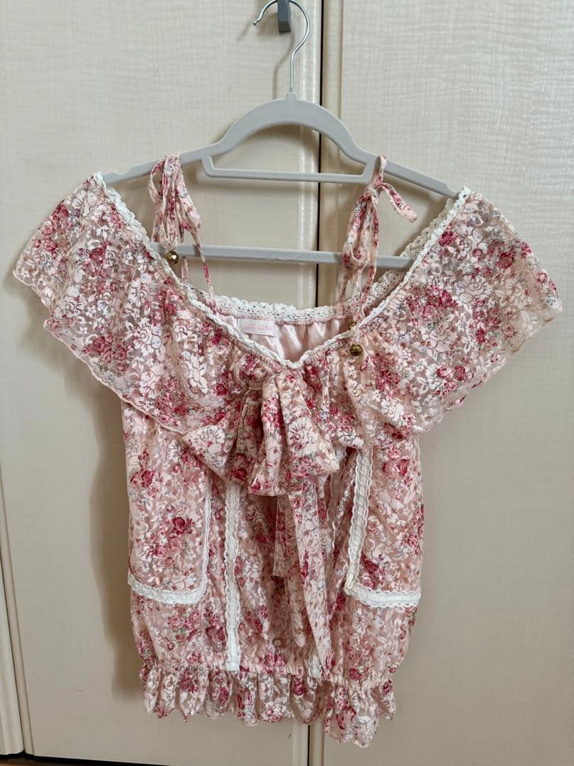 希少　 LIZLISA パワネ花柄ブラウス